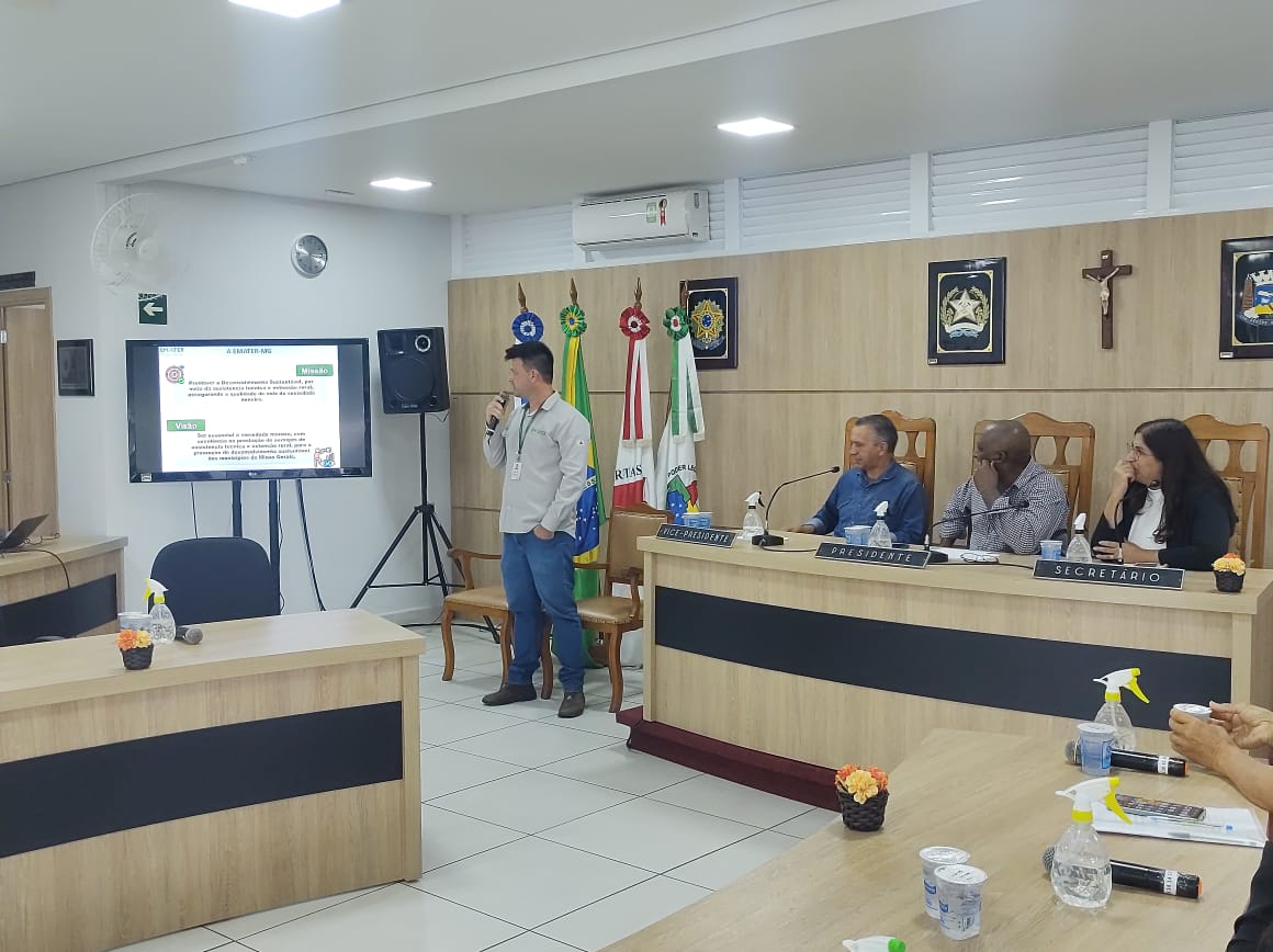 Emater faz prestação de atividades à Câmara Municipal em Santos Dumont